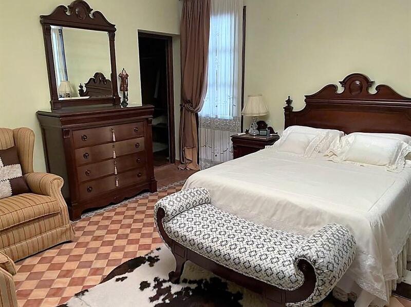 5 спальная комната вилла продается
