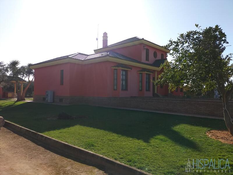 6 bedroom Country House for sale