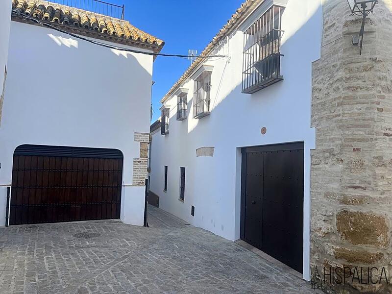 Townhouse for sale in Carmona, Sevilla