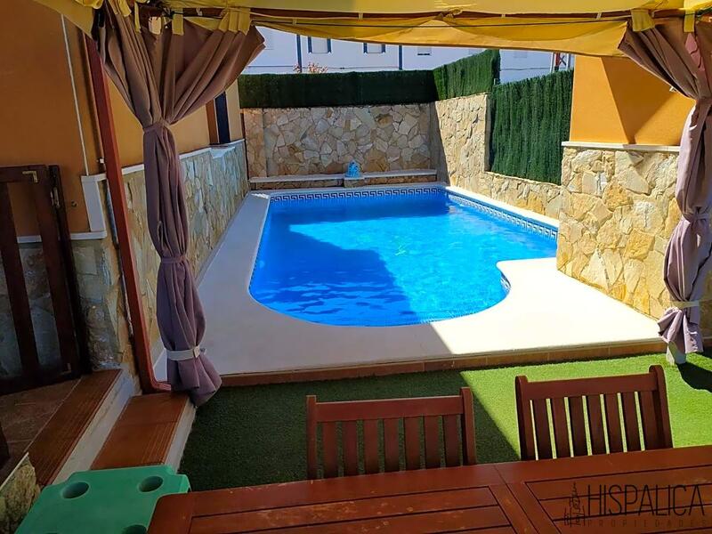 4 Cuarto Villa en venta