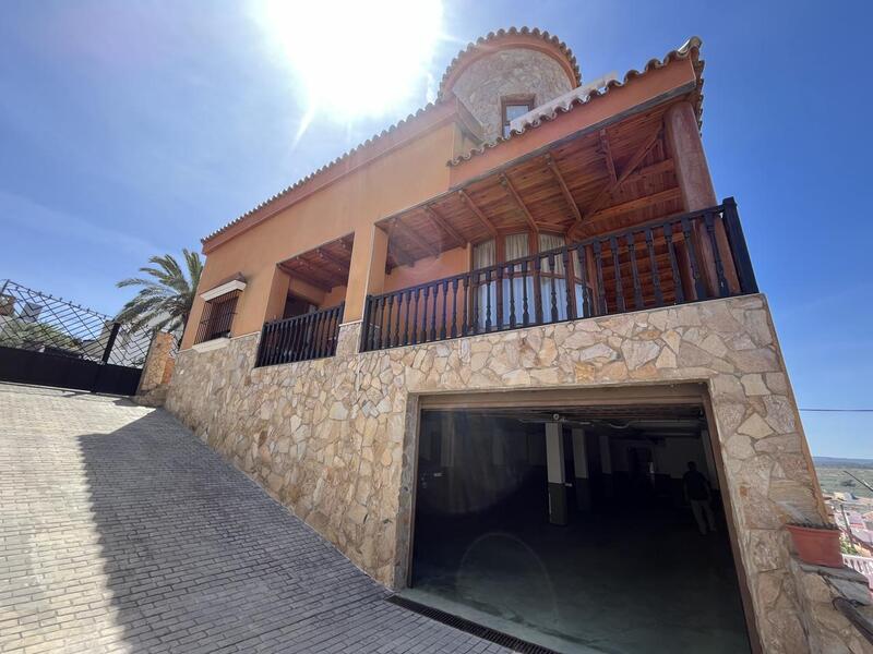 4 Cuarto Villa en venta