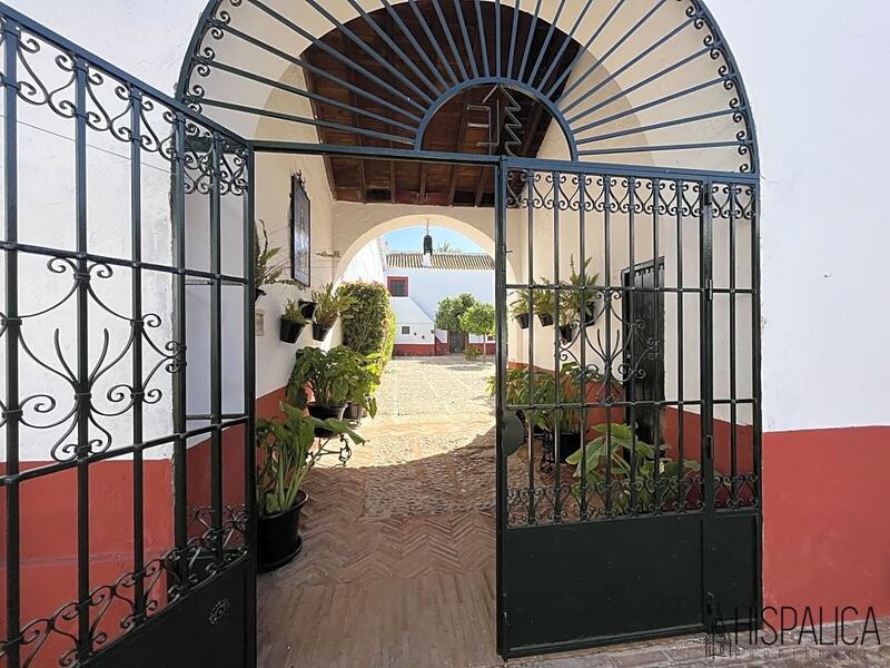 Landsted til salg i Carmona, Sevilla