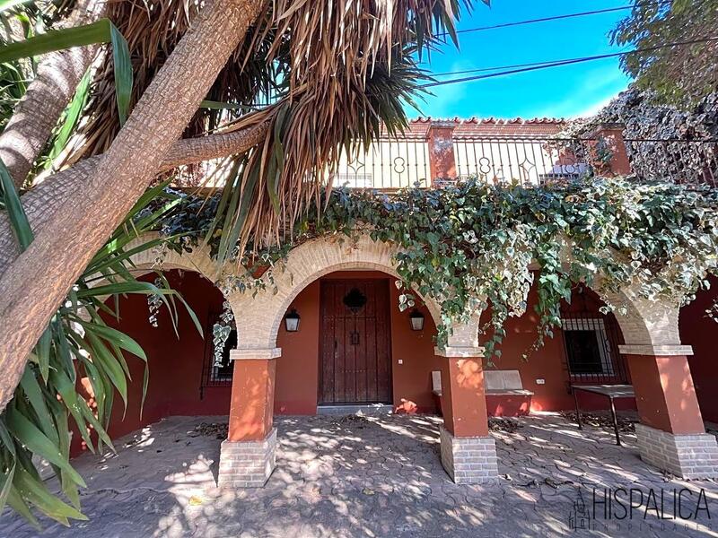 8 Cuarto Villa en venta