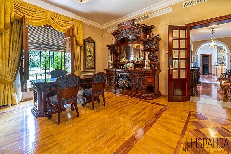8 chambre Villa à vendre
