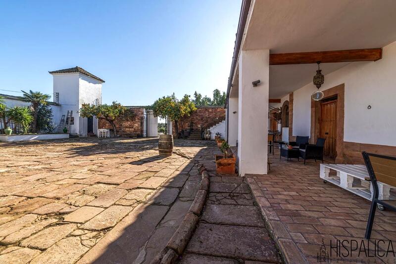 10 soveværelse Villa til salg