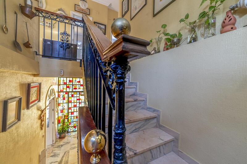 4 Cuarto Villa en venta