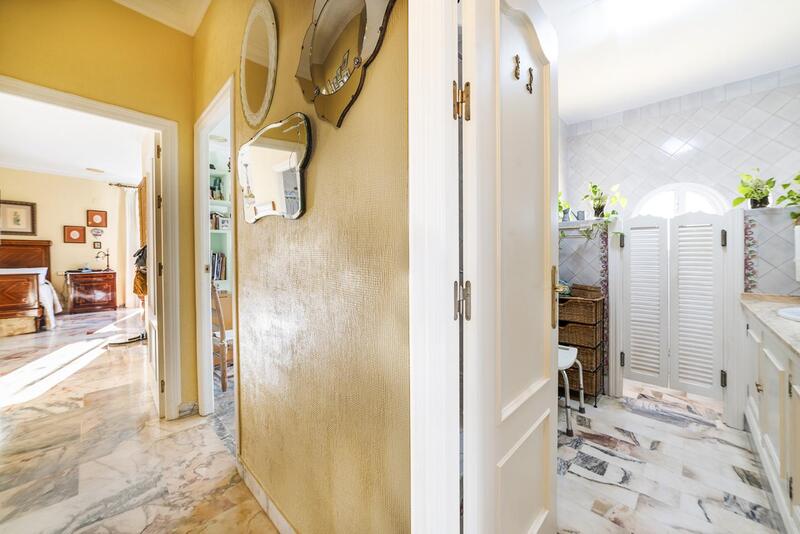 4 Cuarto Villa en venta