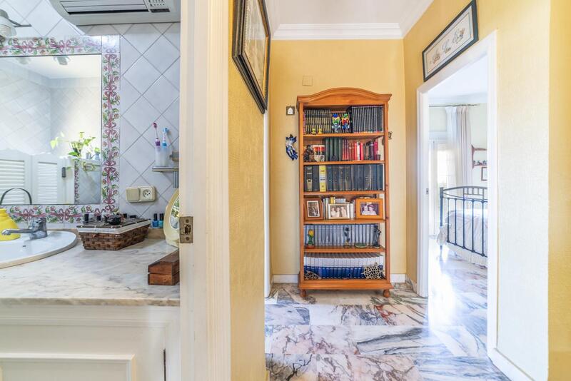 4 Cuarto Villa en venta