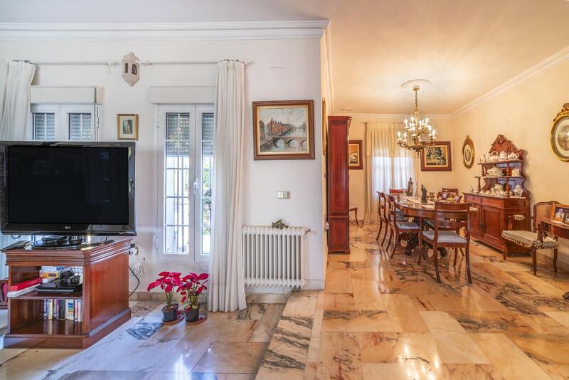 4 Cuarto Villa en venta