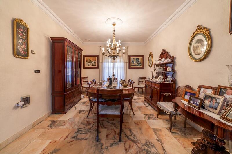 4 Cuarto Villa en venta