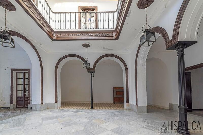 Villa til salg i Carmona, Sevilla