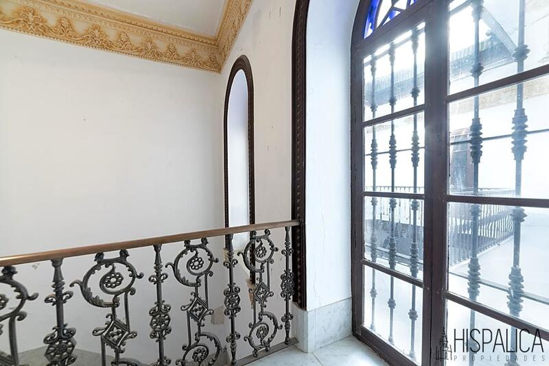 10 bedroom Villa for sale