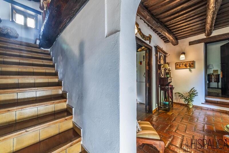 5 bedroom Country House for sale