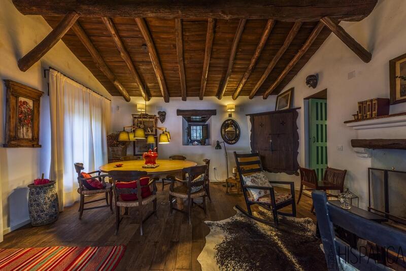 5 bedroom Country House for sale