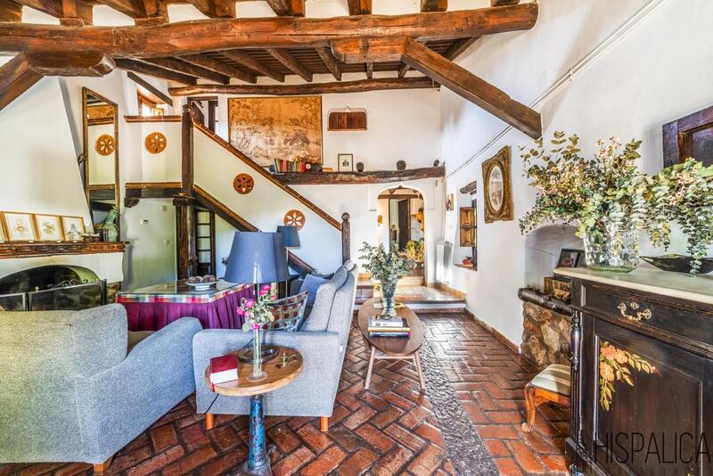5 bedroom Country House for sale