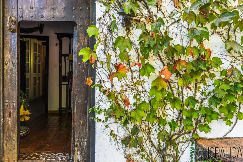 5 bedroom Country House for sale