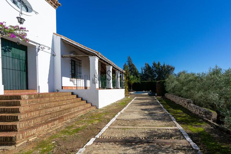 Villa til salg i Cantillana, Sevilla