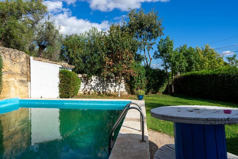 6 bedroom Villa for sale