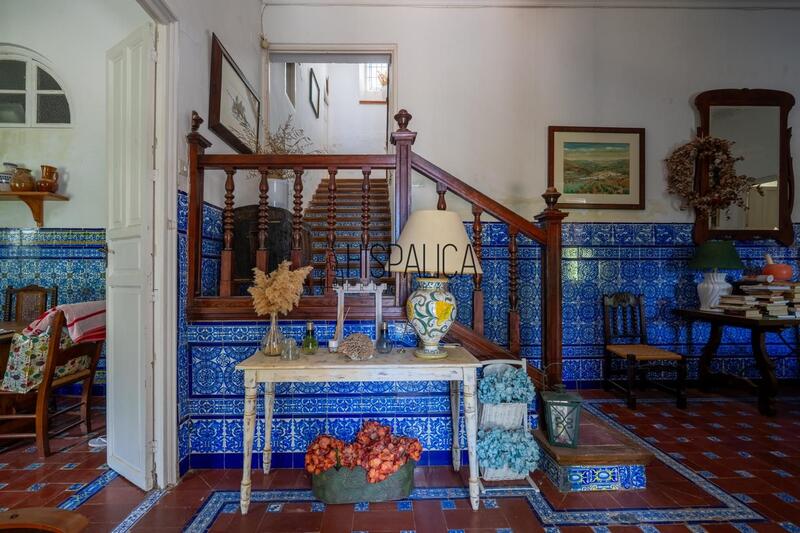 6 bedroom Villa for sale