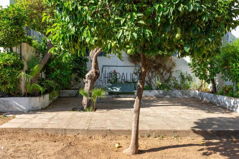 6 bedroom Villa for sale