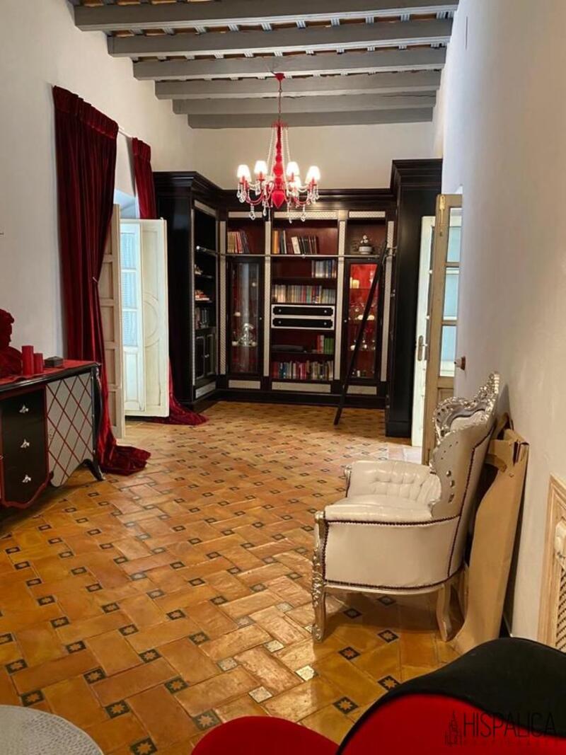 8 sovrum Villa till salu