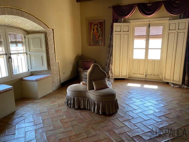 8 sovrum Villa till salu