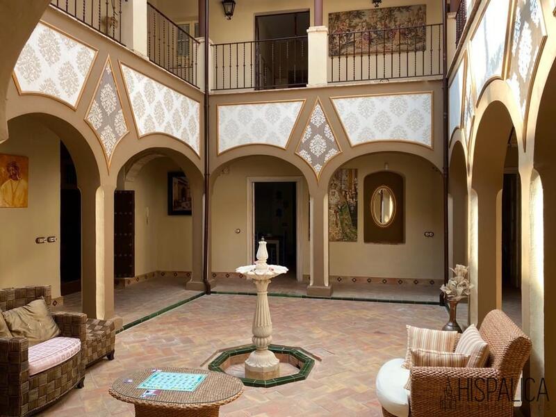 8 sovrum Villa till salu