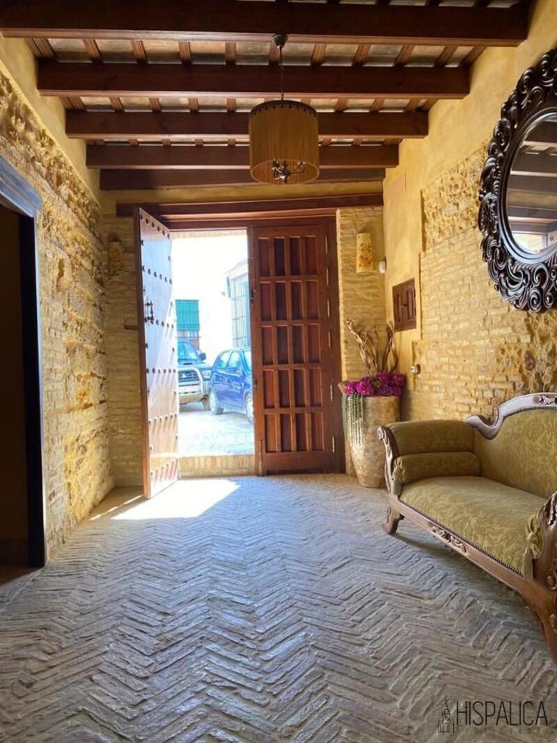 8 sovrum Villa till salu