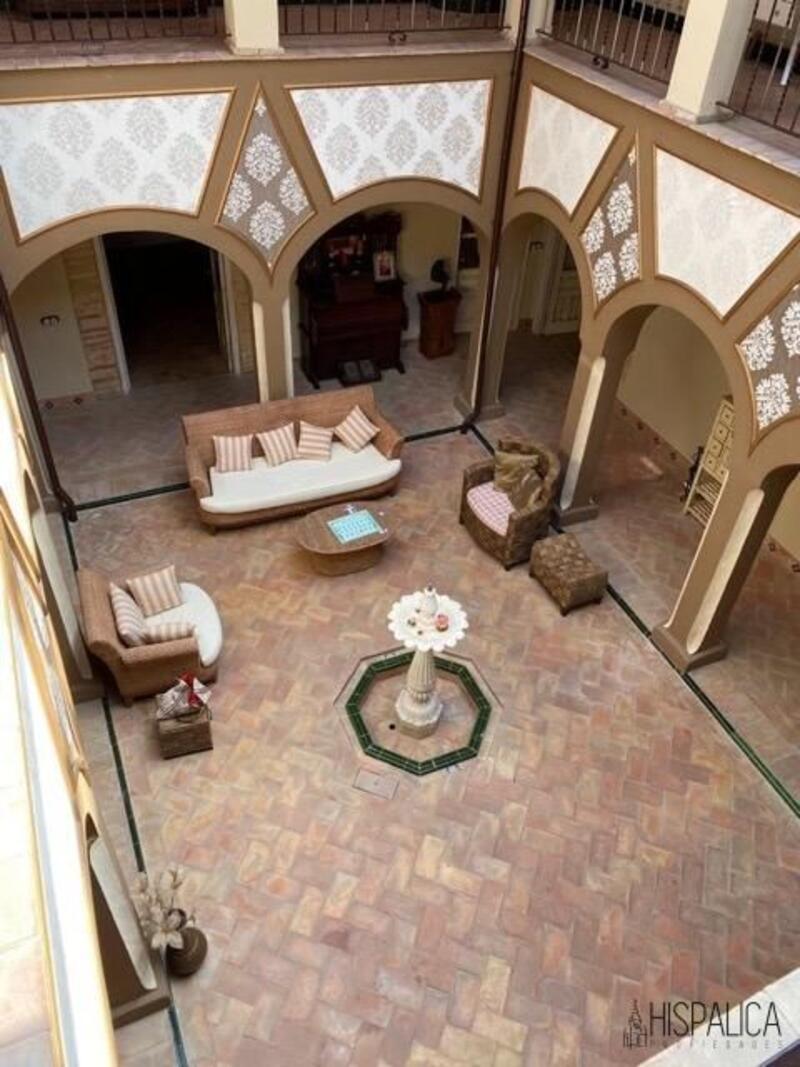 8 sovrum Villa till salu