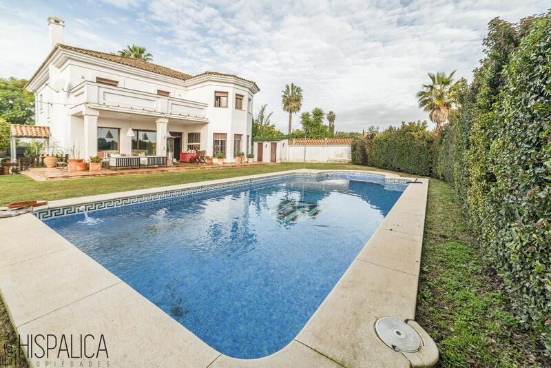 Villa till salu i Bormujos, Sevilla