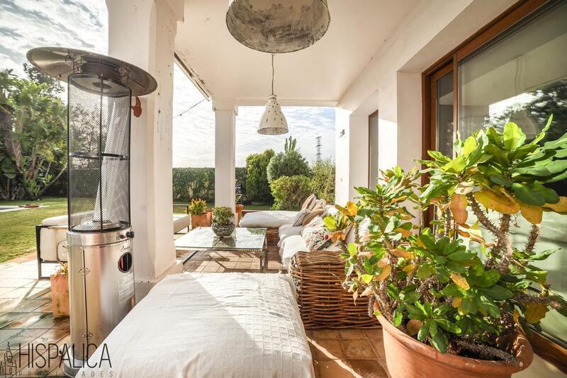 6 bedroom Villa for sale