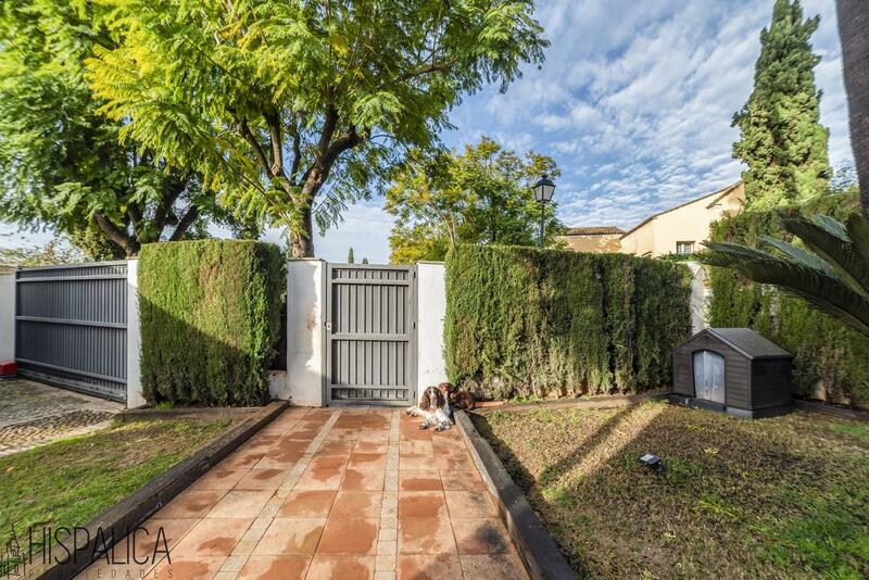 6 bedroom Villa for sale