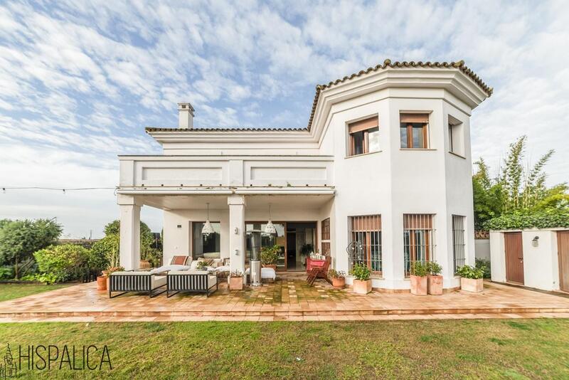 6 bedroom Villa for sale