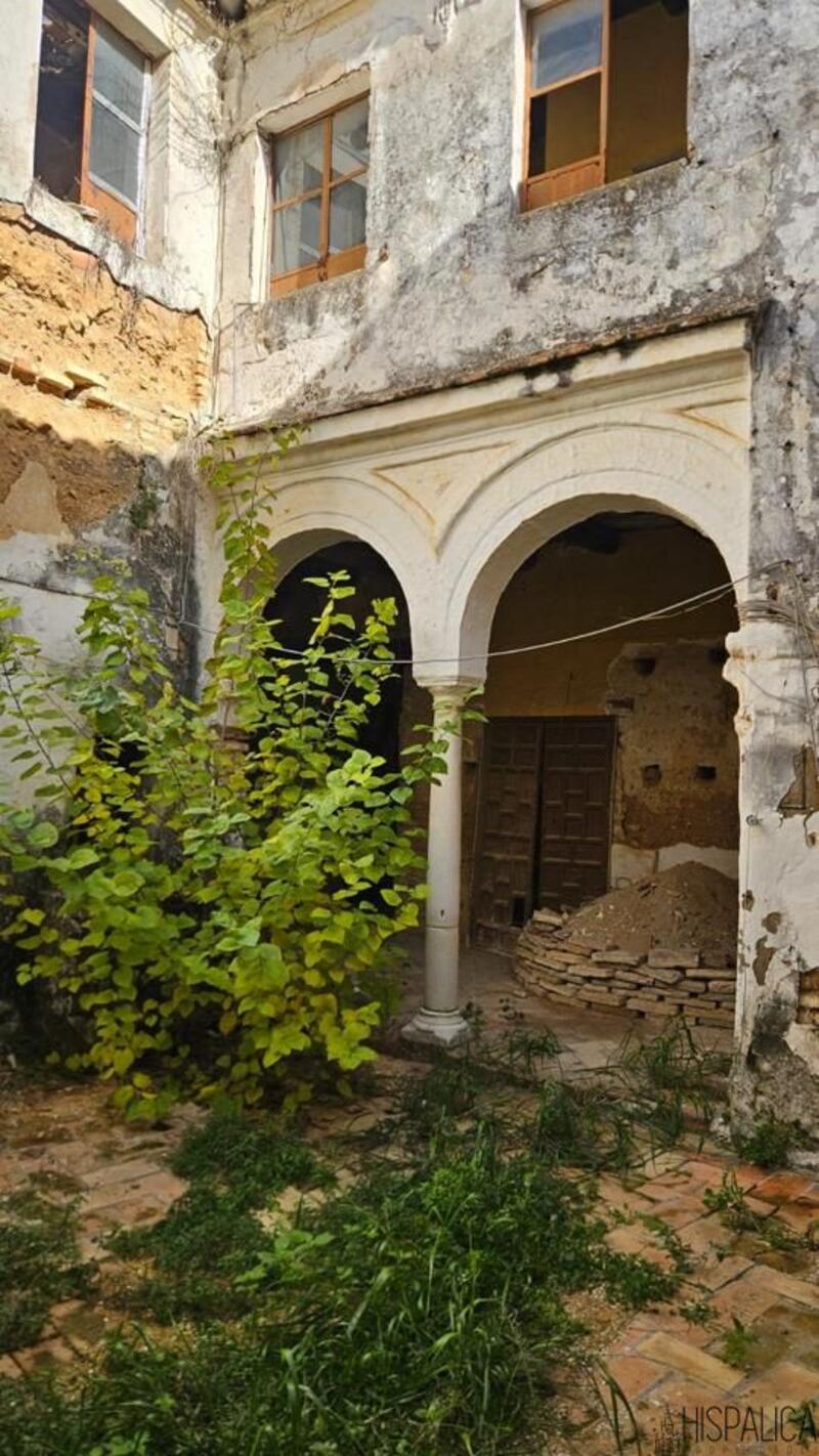 6 bedroom Villa for sale