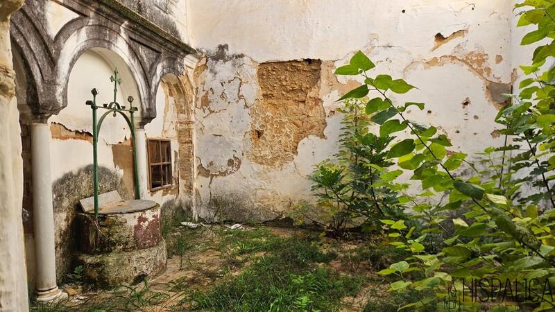 6 bedroom Villa for sale