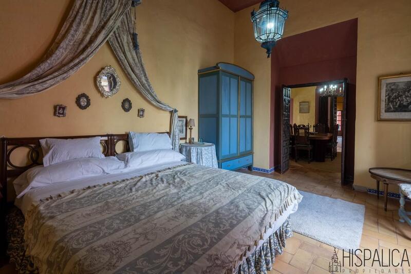 7 bedroom Villa for sale