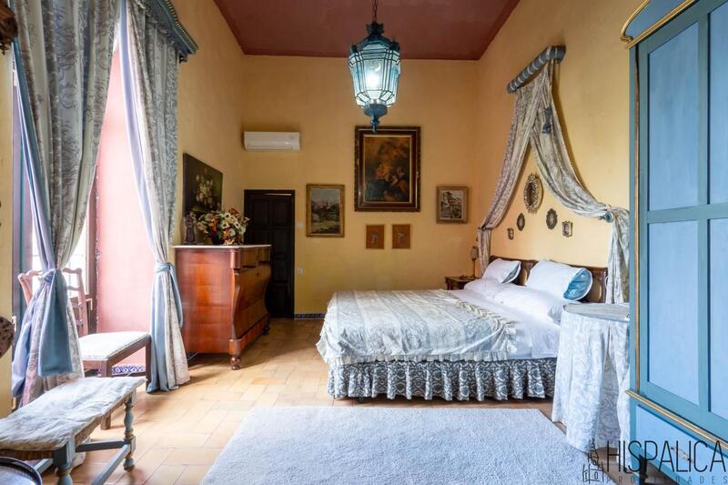 7 bedroom Villa for sale