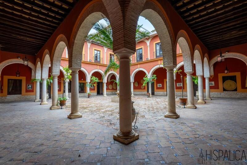 7 bedroom Villa for sale