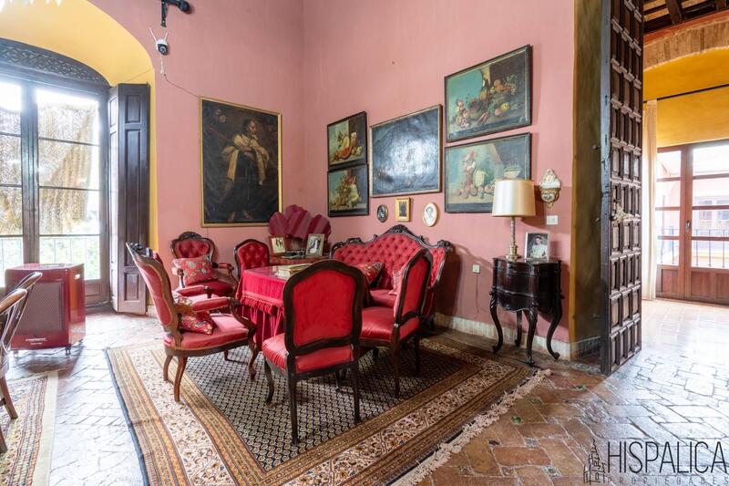 7 bedroom Villa for sale