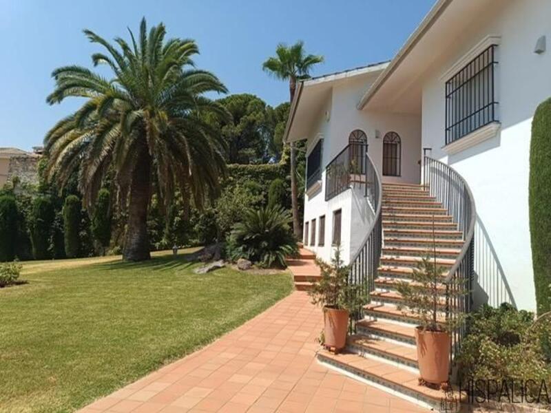 6 bedroom Villa for sale 6 bedroom Villa for sale