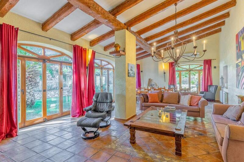 7 Cuarto Casa de Campo en venta