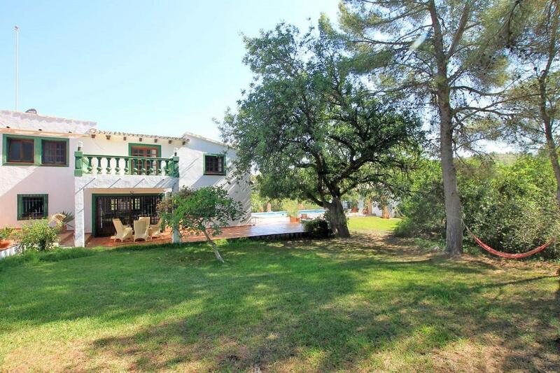 9 bedroom Villa for sale