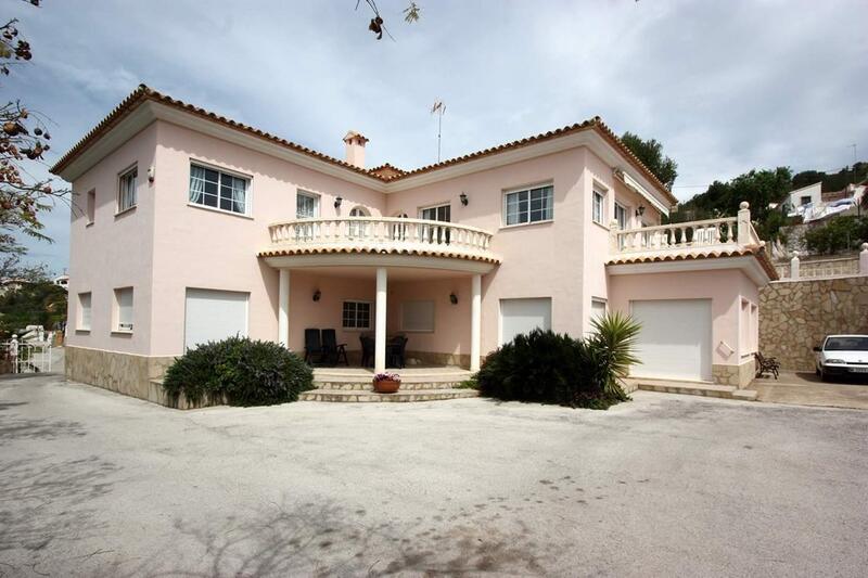 Villa Te koop in Orba, Alicante