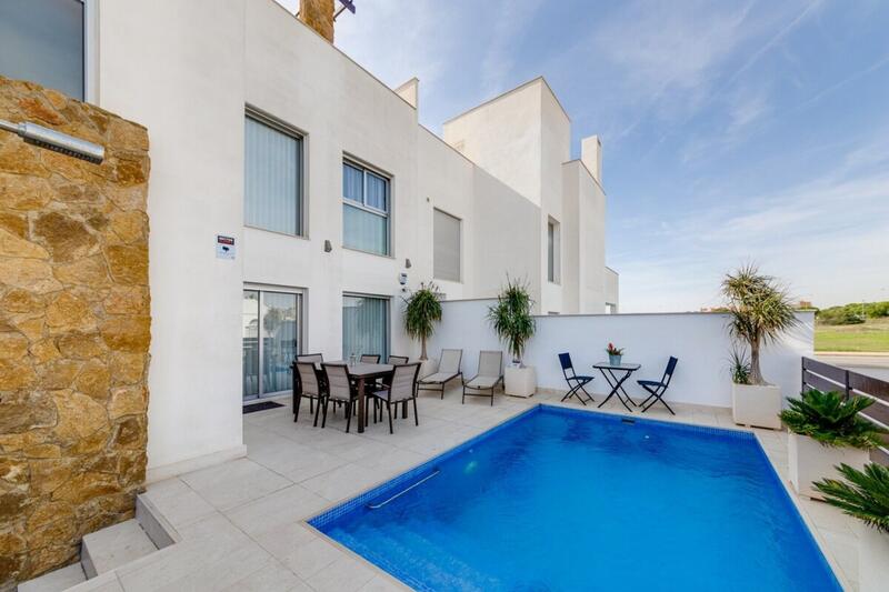 Maison de Ville à vendre dans Torrevieja, Alicante