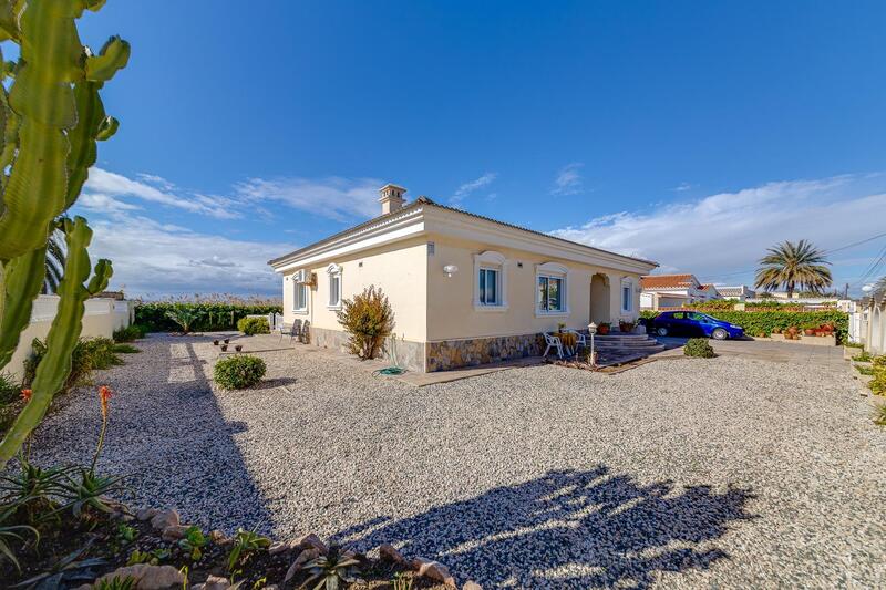 3 Schlafzimmer Landhaus zu verkaufen