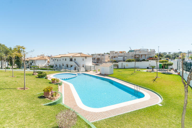 Maison de Ville à vendre dans Torrevieja, Alicante