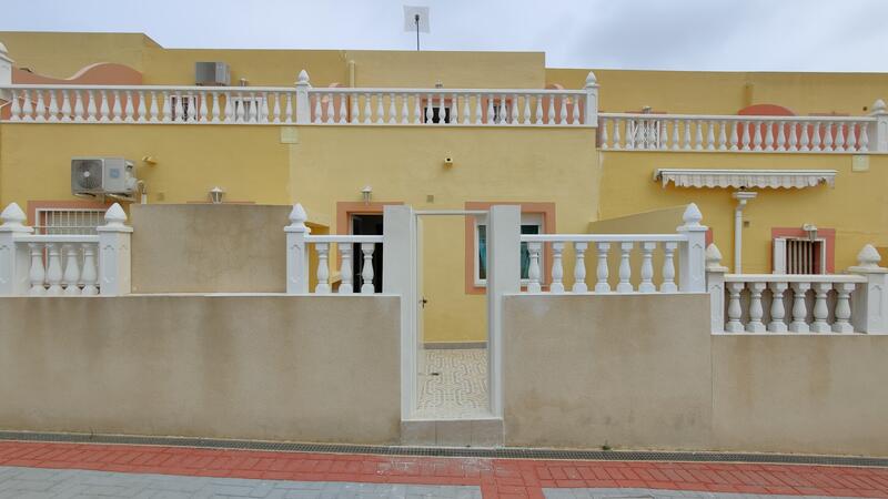 3 bedroom Townhouse for sale