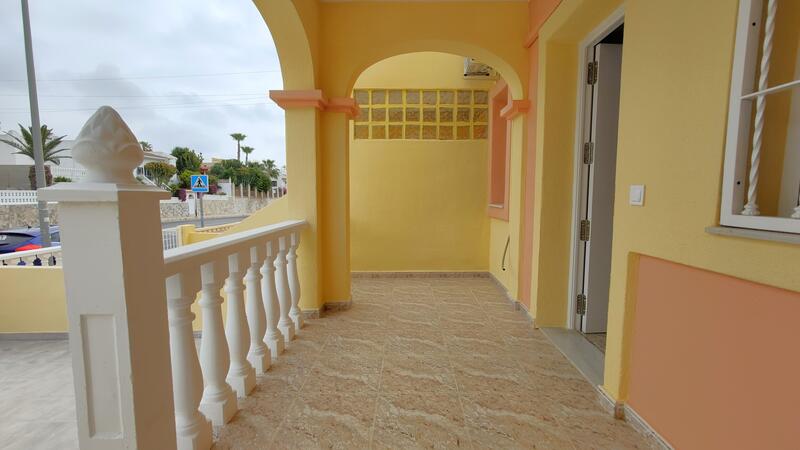 3 bedroom Townhouse for sale