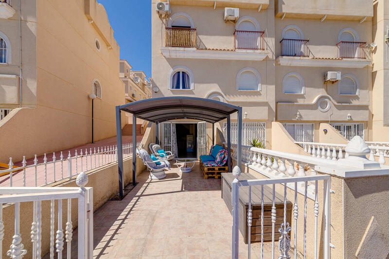 Townhouse for sale in Orihuela Costa, Alicante