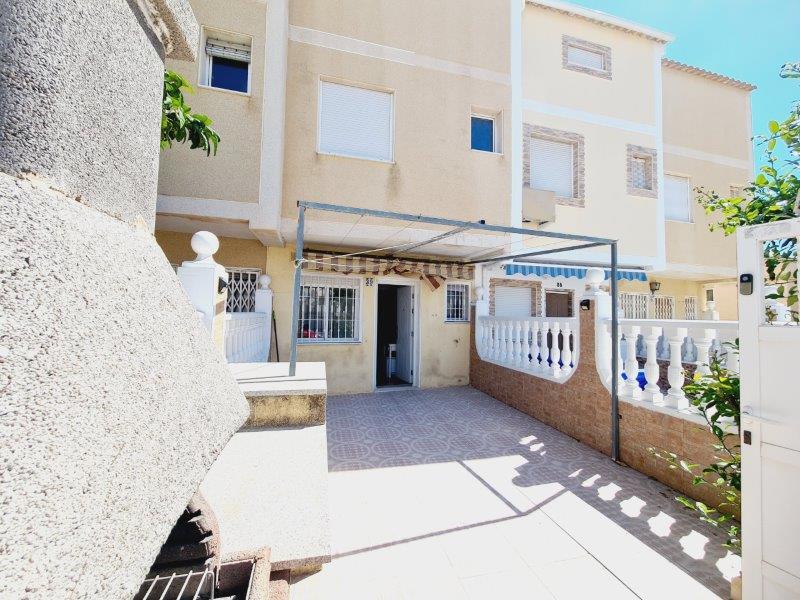 Maison de Ville à vendre dans Torrevieja, Alicante